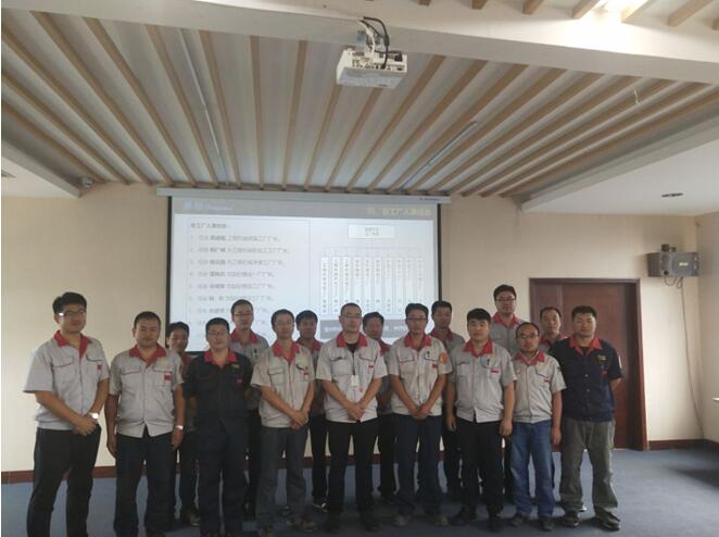 銳意改革 激發(fā)活力 回歸產(chǎn)品 強(qiáng)本固基 為迎接華翔集團(tuán)新一輪騰飛，打造世界華翔而不懈奮斗！---記華翔集團(tuán)制造平臺(tái)成立大會(huì)