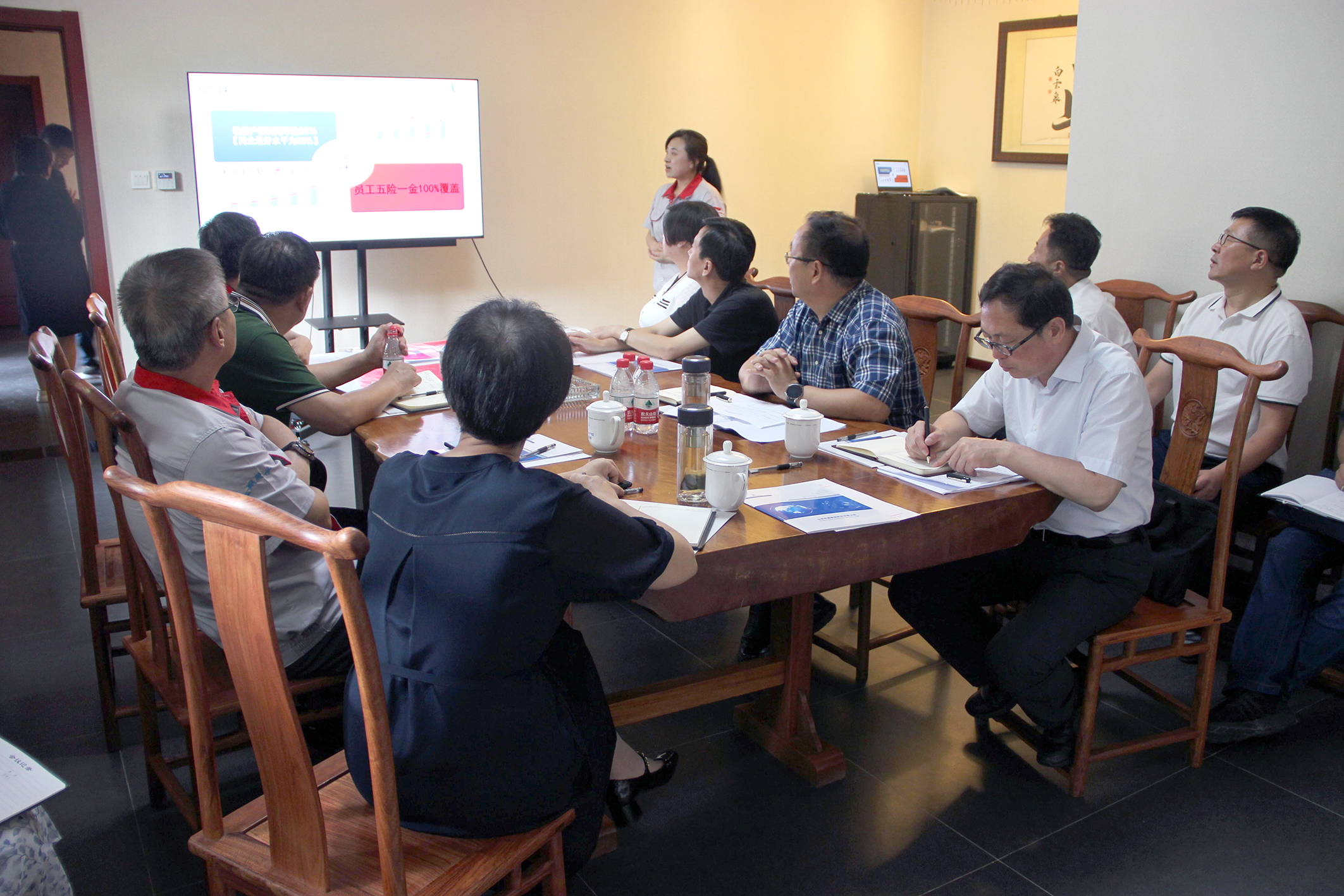 市委常委、統(tǒng)戰(zhàn)部部長郝忠祥一行蒞臨我司參觀調(diào)研